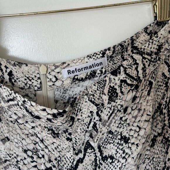 Reformation python snakeskin SORRENTI print high-waisted wide-leg pants - Picture 3 of 5